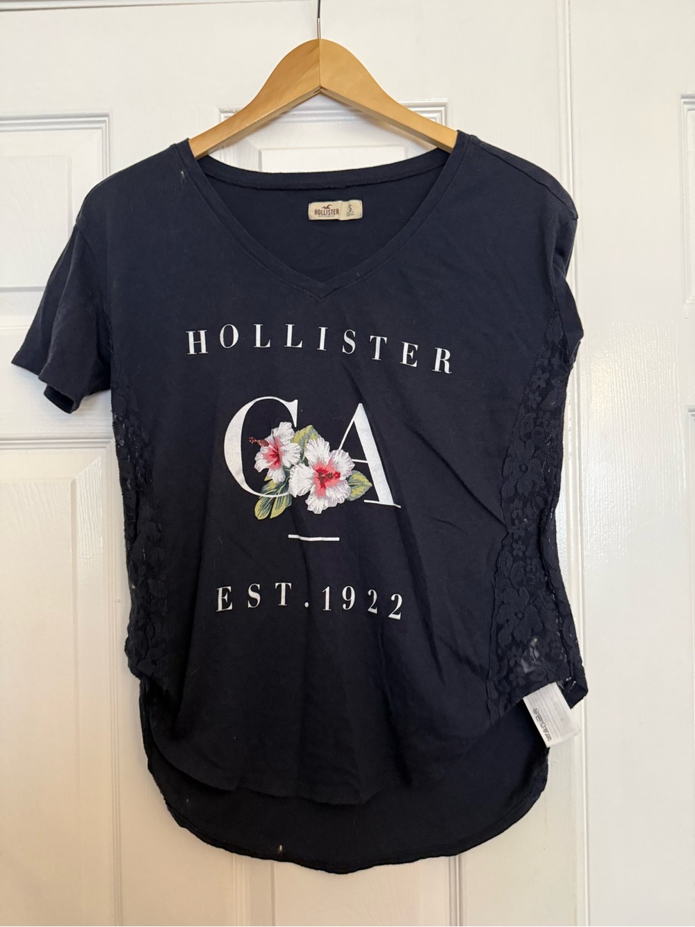 Hollister Navy V-Neck CA Graphic Tee with Floral Accent